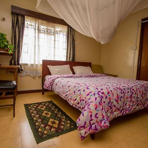 Meru Safari Hotel